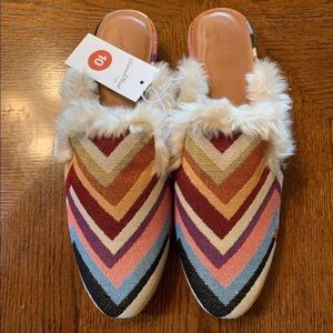 Universal Threads Bibiana Fur Lined Mules Size 10 NWT!
